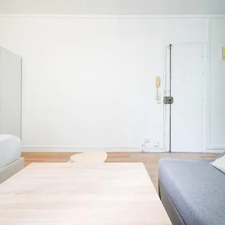 Studio Buttes-chaumont - Hautpoul - Iii